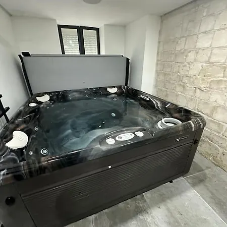 Maison De Charme, Pierres Blanches, Jaccuzi * Camblain-l'Abbe
